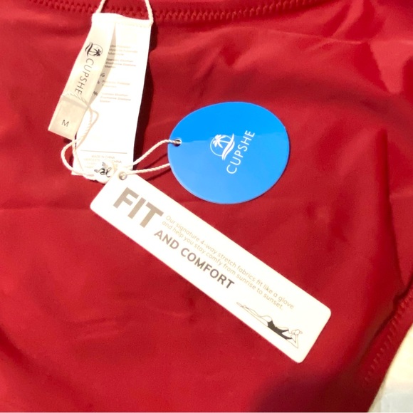 CUPSHE Deep V-Neck One-Piece Swimsuit - Picture 8 of 11